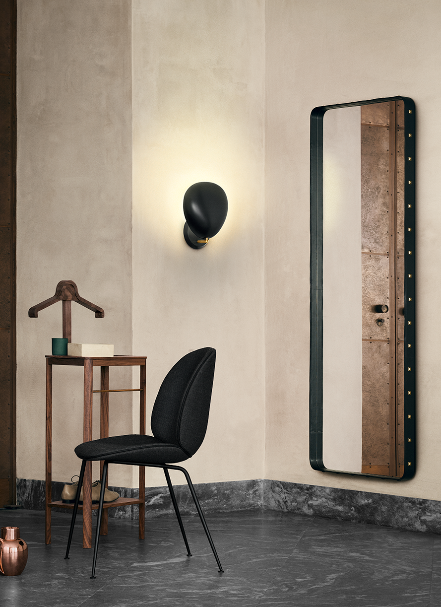 Cobra Wall Lamp