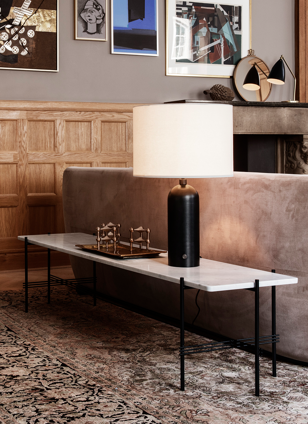 Gravity Table Lamp