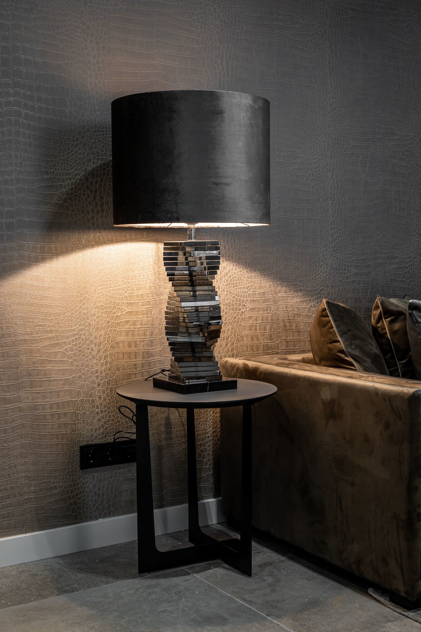 CAYAN Table Lamp