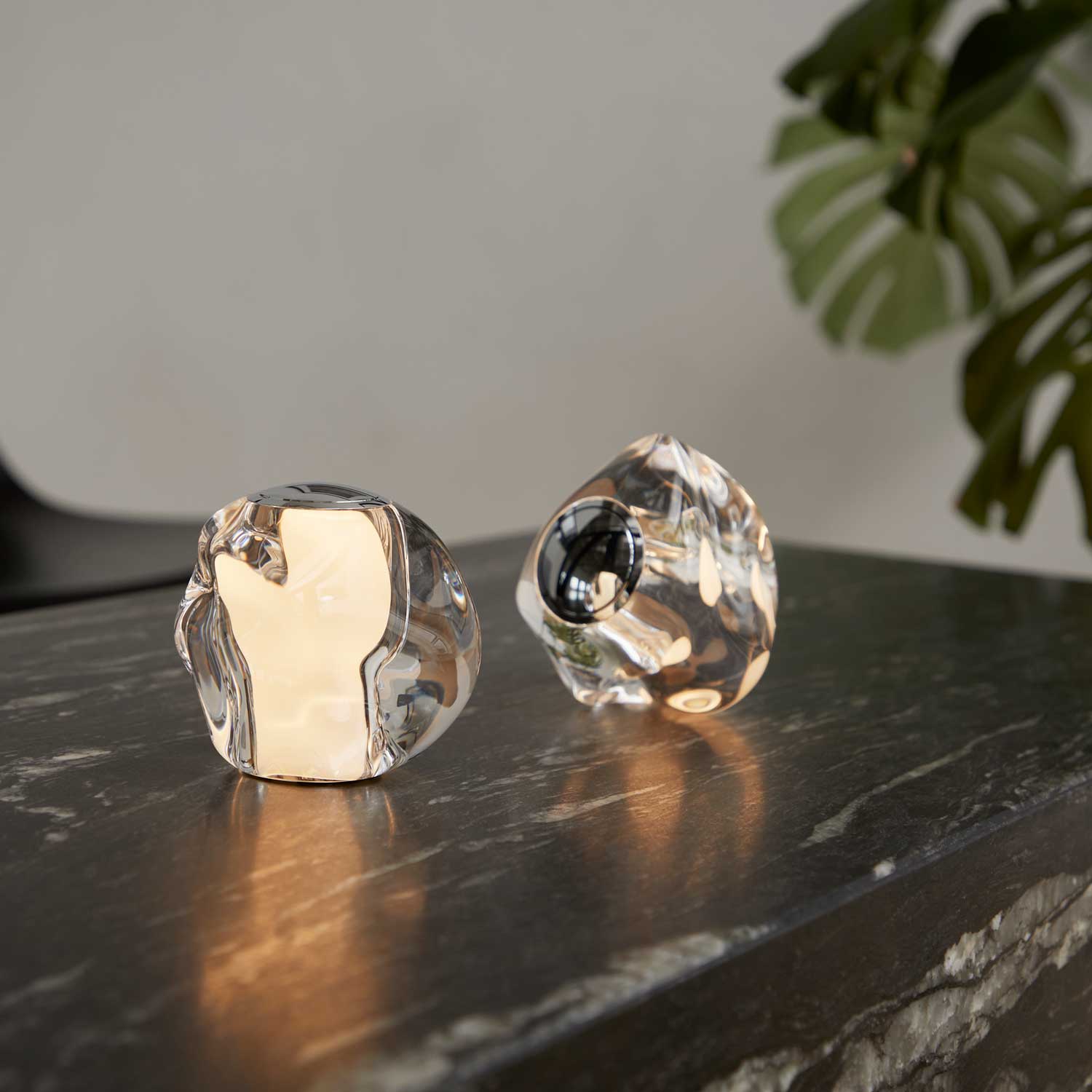 ICE BALL Table