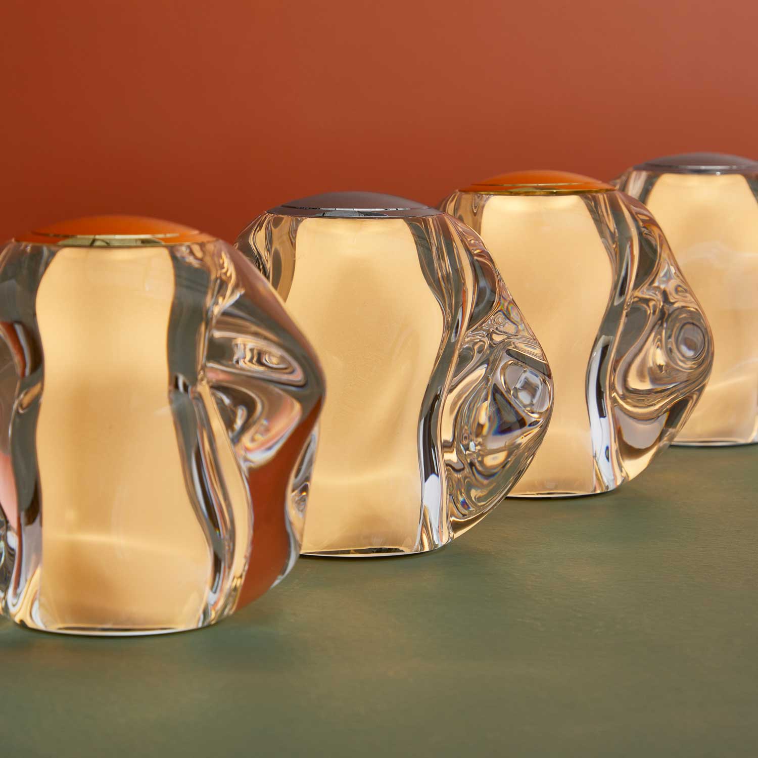ICE BALL Table