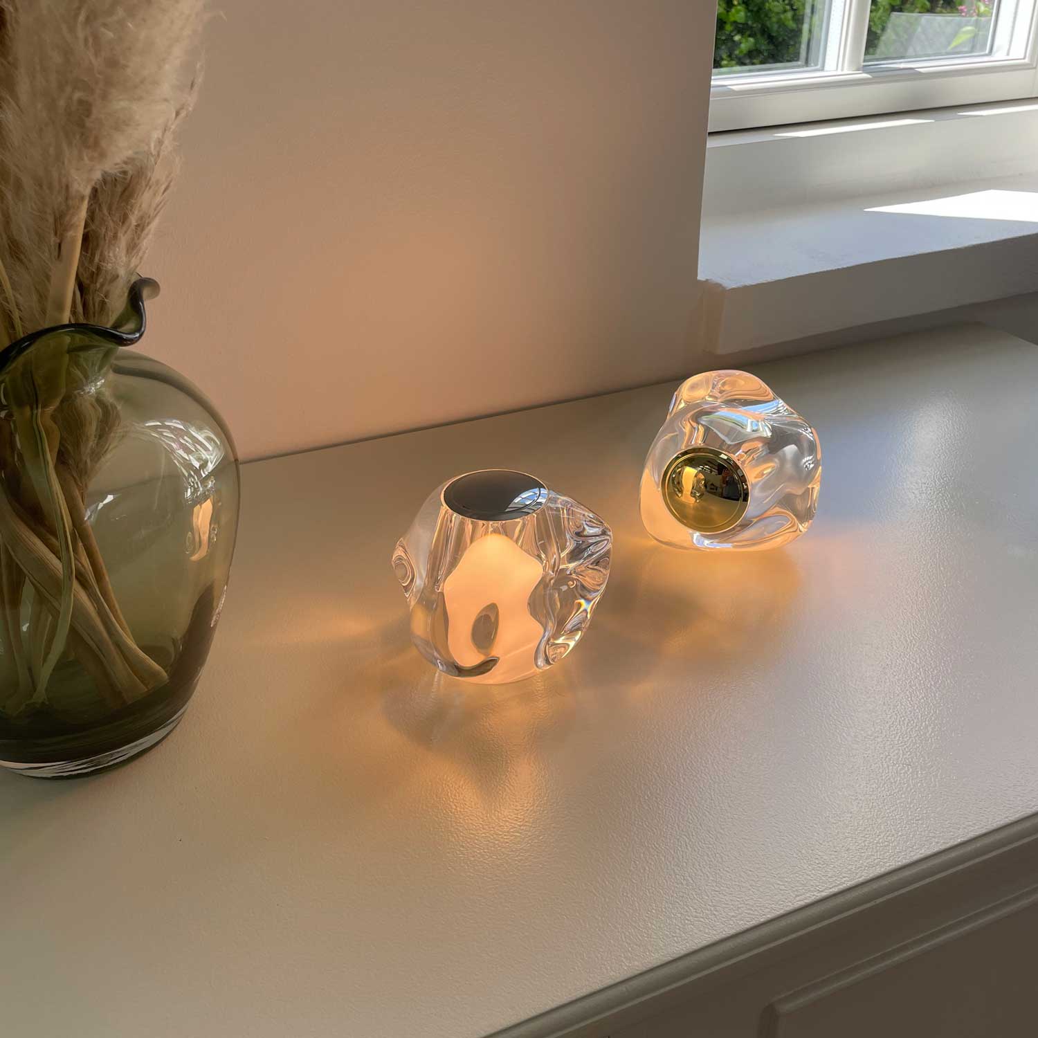 ICE BALL Table