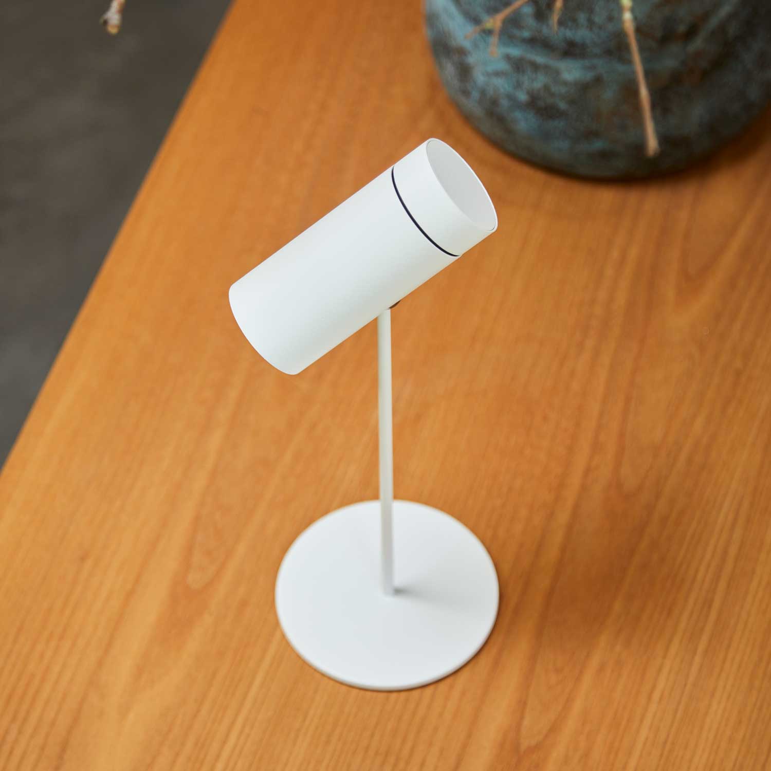 Sia Click Spot with Sia Base Table