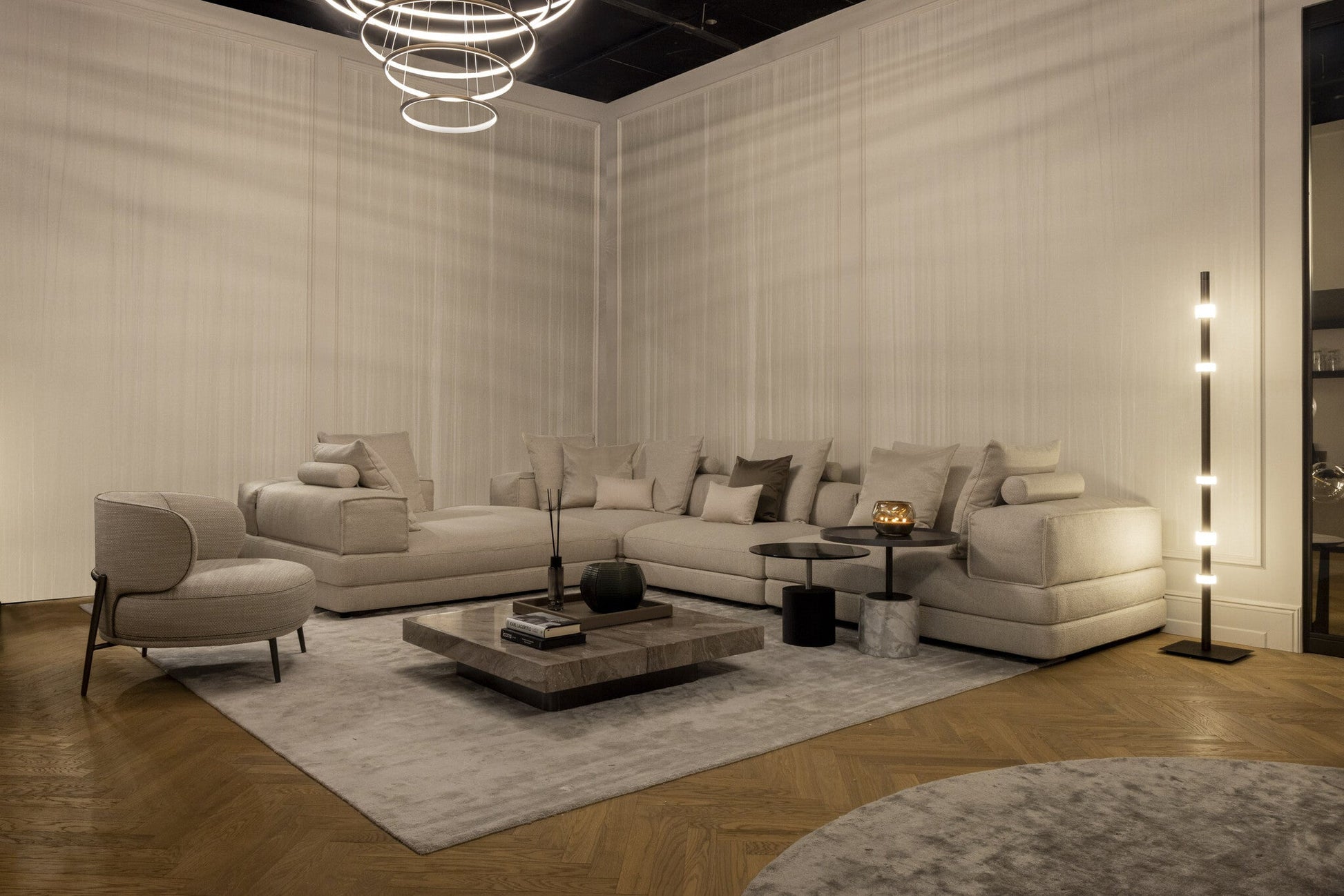 GIO Floor Lamp