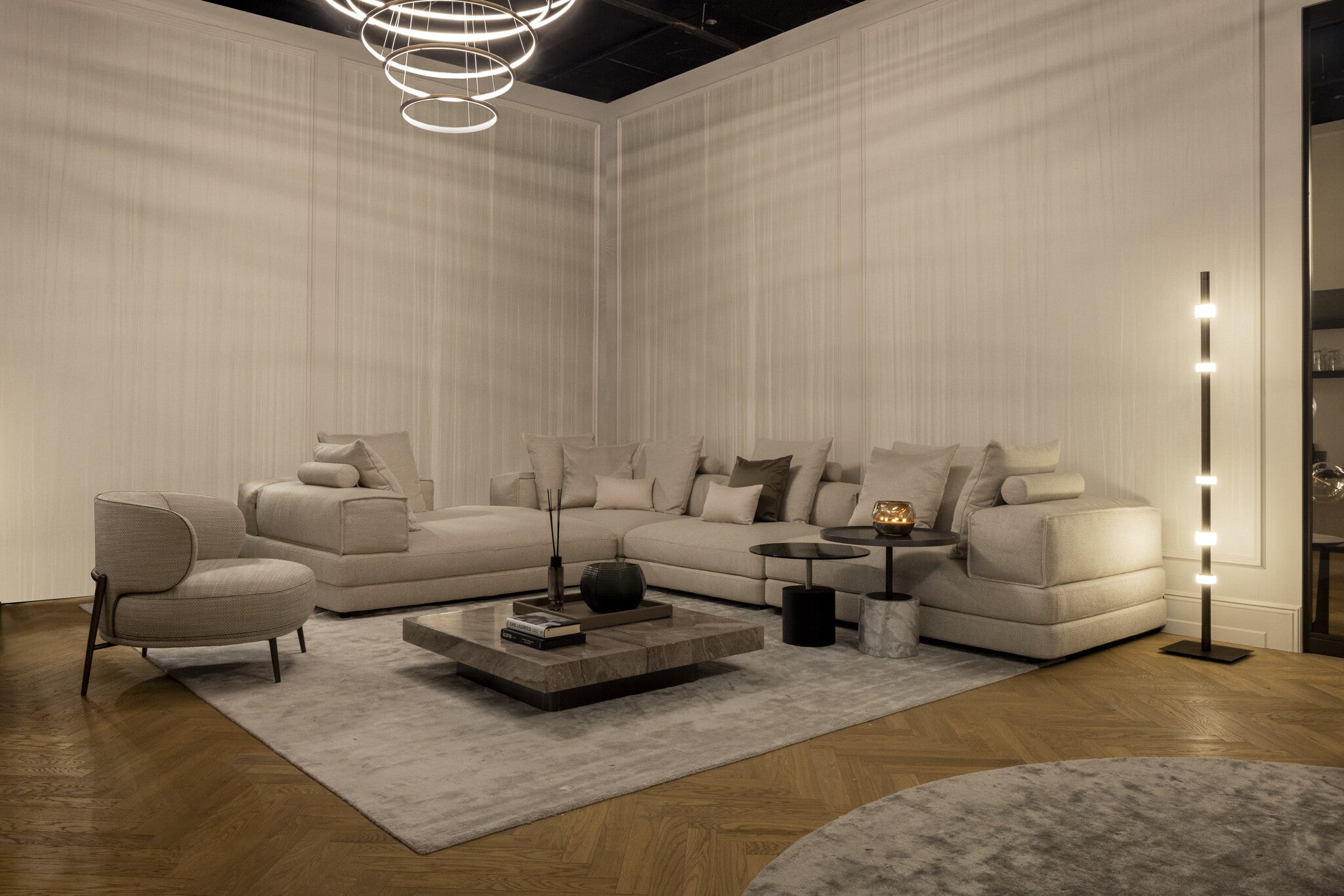 GIO Floor Lamp